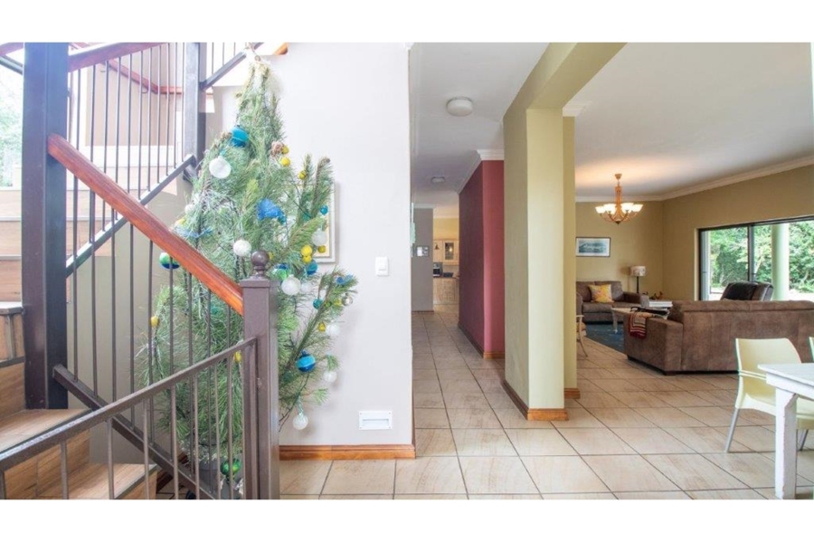 6 Bedroom Property for Sale in Lovemore Park Eastern Cape